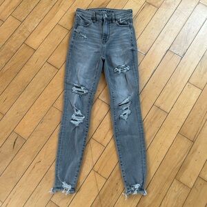 American Eagle Next Level Stretch‎ Super High Rise Distressed Jegging 0
